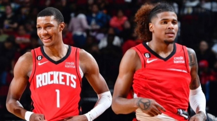 再見就是對(duì)手！小賈巴里曬與杰倫-格林和狄龍的合照：