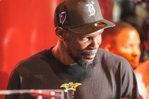 死神降臨休斯敦！杜蘭特活動現(xiàn)場組照 看上去心情不錯