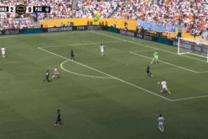 這是數(shù)據(jù)無法體現(xiàn)的！懷森直塞找到維尼修斯，6000萬中衛(wèi)兼?zhèn)髑蚴? >
                                        </div>
                                    </div>
                                                                        <div   id=