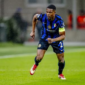 都體：鄧弗里斯已隨隊合練康復(fù)在望，恰20及弗拉泰西將努力復(fù)出