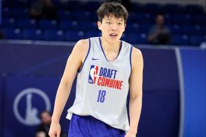 擁有今年首輪30號(hào)簽！楊瀚森在快船隊(duì)進(jìn)行了兩次試訓(xùn)