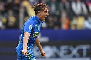 隆戈：佛羅倫薩以1000萬歐簽下恩波利中場法齊尼，周三接受體檢