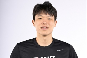 媒體人：熟人和貴人只能是鋪路 這個(gè)路怎么走還是得靠楊瀚森自己