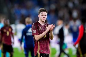 記者：德庫(kù)耶佩與布魯日達(dá)成協(xié)議能以2000萬(wàn)歐轉(zhuǎn)會(huì)，米蘭羅馬有意