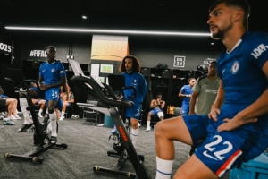 記者：比賽恢復(fù)前切爾西眾將一直騎健身車，長(zhǎng)時(shí)間中斷需警惕受傷