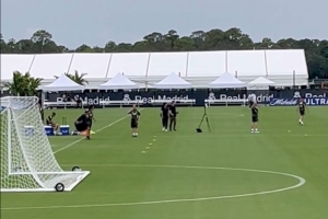 科技賦能！皇馬引入無(wú)人機(jī)航拍助力阿隆索球隊(duì)訓(xùn)練