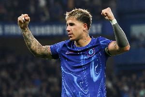 記錄報：恩佐在切爾西vs本菲卡的比賽后，到本菲卡更衣室敘舊