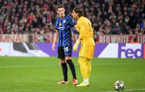 國米該換一門嗎？36歲索默4場6撲救丟4球，吧友3場打分低于6分