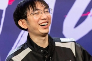 外媒采訪Flandre：我和Shanks正搶著和T1、和Faker交換隊服