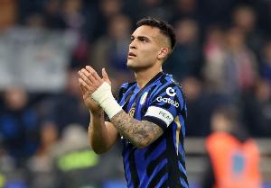 慢鏡頭：勞塔羅改變行程，決定不隨國米回國而是直接回阿根廷度假