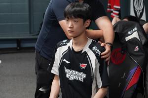 老香真的太盡力了！Shanks整個(gè)BO5完美表現(xiàn)C爆全場！