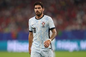 若塔眼中最好的朋友！新月特許家人陪伴陷入悲痛的魯本-內(nèi)維斯