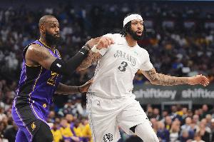 名記：獨(dú)行俠僅在詹姆斯被買(mǎi)斷的情況下才會(huì)對(duì)他感興趣