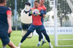 諾伊爾：巴黎面對(duì)我們不會(huì)感到開(kāi)心，細(xì)節(jié)和避免失誤將是關(guān)鍵