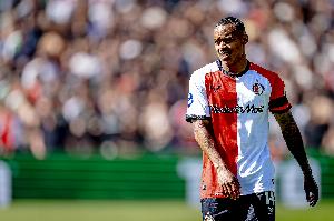 隊(duì)報(bào)：馬賽2800萬(wàn)歐報(bào)價(jià)費(fèi)耶諾德邊鋒派修，對(duì)方尚未給予答復(fù)