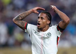 若昂-佩德羅是第二位國際賽事中，對陣巴西球隊打進2球的巴西球員