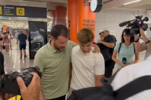 托雷抵達馬洛卡：我很高興來到這里，期待見到新隊友