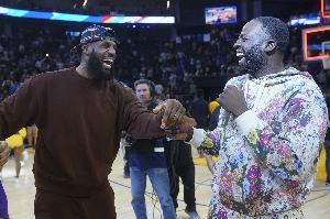 美記：獨(dú)行俠、勇士、騎士和快船聯(lián)系了里奇-保羅商討詹姆斯交易