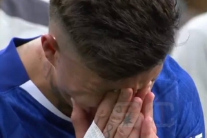 從飽受質(zhì)疑到站上頂峰！恩佐世俱杯奪冠之后激動(dòng)落淚