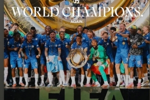 老隊長阿斯皮利奎塔轉(zhuǎn)發(fā)奪冠海報：祝賀藍軍，世界冠軍！