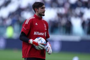 全市場：佩林想要擔(dān)任主力門將，米蘭需要出售邁尼昂才有空間簽他