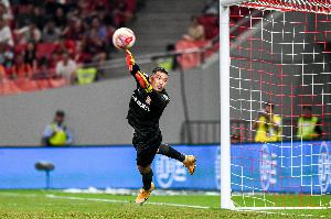 本賽季2次出場均零封！德轉：青島西海岸門將石笑天加盟遼寧鐵人