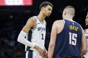 名主持人玩文班排名2選1：負(fù)約基奇&AD 勝恩比德&申京&唐斯