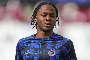 佩杜拉：那不勒斯將再次報(bào)價(jià)恩多耶，同時(shí)有意斯特林并已接觸藍(lán)軍