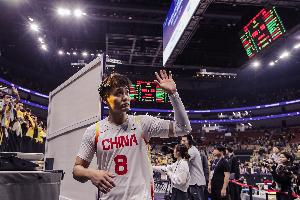 中國(guó)男籃12人中僅趙睿&胡明軒&胡金秋參加過(guò)亞洲杯 其余9人皆首次