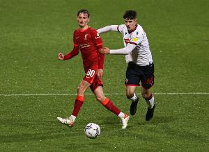 記者：利物浦22歲中場莫頓將在當(dāng)?shù)貢r間周二與里昂簽約，完成轉(zhuǎn)會