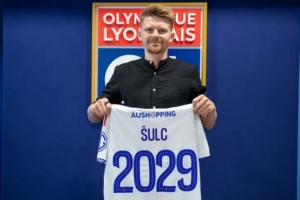 官方：里昂和捷克中場蘇爾克簽約四年，轉(zhuǎn)會費(fèi)750萬歐+250萬獎金