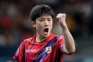 張本智和3-0輕取盧偉，晉級(jí)橫濱冠軍賽男單十六強(qiáng)&將戰(zhàn)卡爾伯格