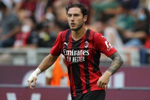 意媒：薩索洛有意免簽卡拉布里亞，已聯(lián)系隨行人員了解具體要求