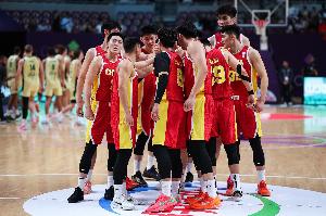 媒體人：我已經很滿足了 給中國隊送上掌聲吧 他們值得大家的稱贊