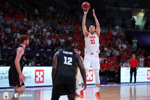 胡金秋：希望王俊杰能創(chuàng)造更好的成績 以后有很多比賽讓他打