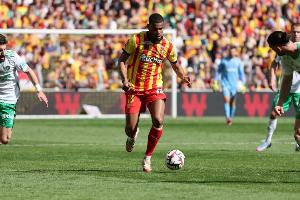 斯基拉：預(yù)計迪烏夫周五接受國米體檢，簽五年合同年薪200萬歐