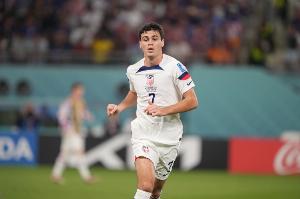 德天空：小雷納轉(zhuǎn)會(huì)門(mén)興交易敲定，轉(zhuǎn)會(huì)費(fèi)300萬(wàn)歐+400萬(wàn)歐浮動(dòng)