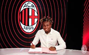 莫雷托：富勒姆仍追求丘庫埃澤，如果他離隊米蘭會簽一名年輕球員