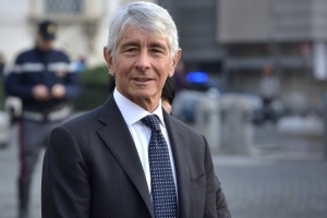 意體育部長：申辦2032歐洲杯的截止日期確定，將簡化球場審批程序