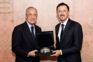 弗洛倫蒂諾賽前與馬賽主席會面，并向其贈送禮物