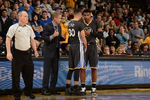 巴博薩談加盟勇士：科爾打電話讓我?guī)兔Ψ€(wěn)住球隊(duì) 我勸他別裁追夢