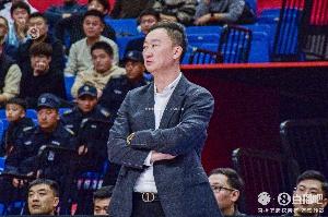 青島小伙子們國(guó)慶假期練兵忙！球隊(duì)一天兩練、一周放假一天