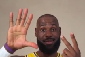 NBA版手勢(shì)舞！詹庫(kù)杜領(lǐng)銜眾將用手勢(shì)比出自己是第幾個(gè)賽季