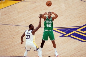 貝弗利：勇士得到霍福德將會幫到追夢 因為前者能防中鋒