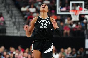 砍31分9板帶隊(duì)奪冠！特雷-楊發(fā)推：阿賈就是GOAT！毫無(wú)疑問(wèn)！