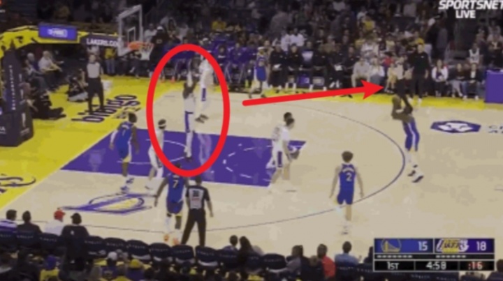 頓寶怎么有點可愛艾頓在籃下干擾追夢三分投籃