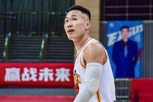 賀希寧：我們自己準(zhǔn)備好 無論是金牌還是什么 它自然會到手里的