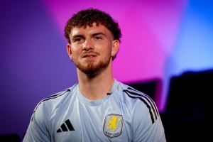 歐文談埃利奧特：去維拉算是退步，成為球隊(duì)核心他才能進(jìn)國家隊(duì)