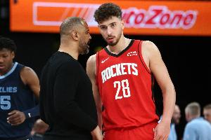 難求一勝！申京揭幕戰(zhàn)0勝5負(fù) 單場(chǎng)39分11板7助&25分18板5助4斷