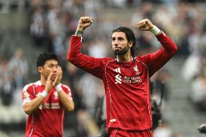 索博斯洛伊對(duì)陣法蘭克福帶球推進(jìn)39次，本賽季歐冠單場(chǎng)最多